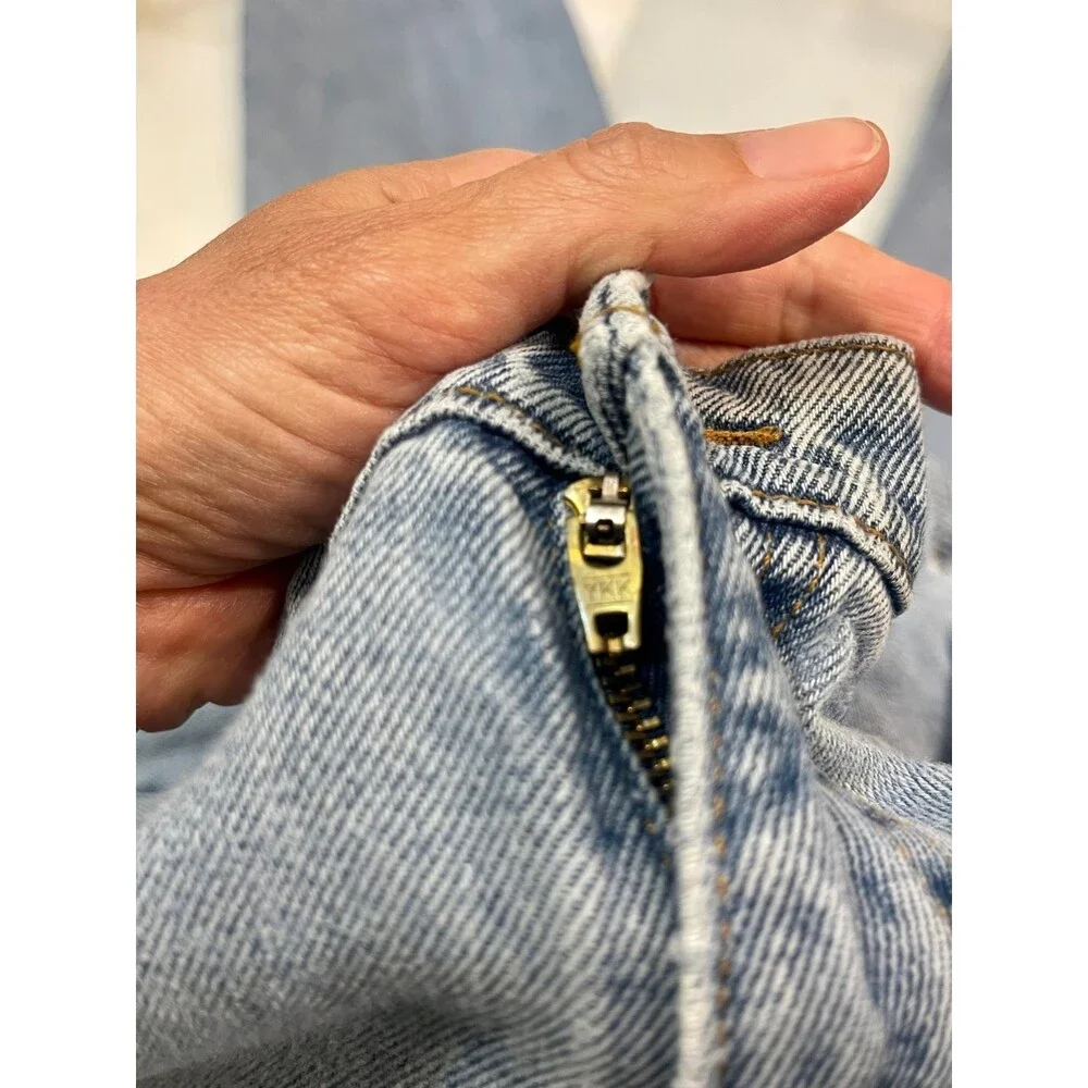 MEN'S VINTAGE (90's) LEVI'S 550 Red Tab, 36